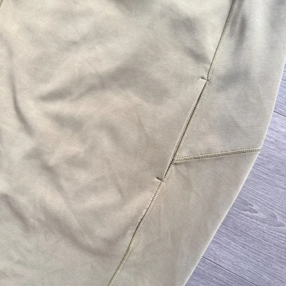 Lululemon Athletica Softstreme Back In Action Dress Size 2 - Picture 2 of 6